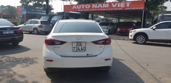 Mazda 3 Bán Mazda3 1.5AT màu trắng sản xuất 2017