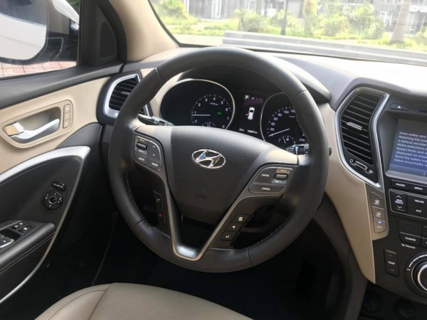 Hyundai Santa Fe sx và đk 2017, số tự động, biển HN.