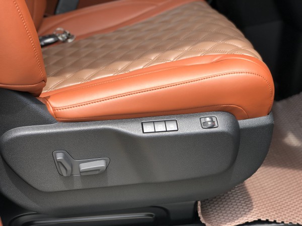 Peugeot Traveller Premium 2020