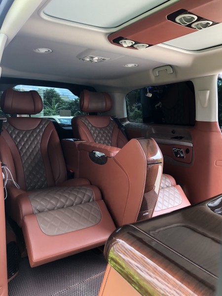 Peugeot Traveller Premium 2020