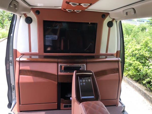 Peugeot Traveller Premium 2020