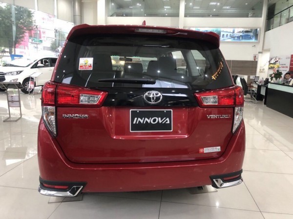 Toyota Innova 2.0G Venturer Khuyến Mãi Lớn - Giao Ngay