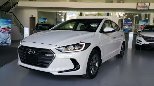 Hyundai Elantra Đủ Bản - Đủ Màu - Trả góp tối ưu