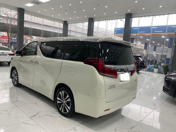 Toyota Land Cruiser Toyota Alphard Executive Lounge model 22