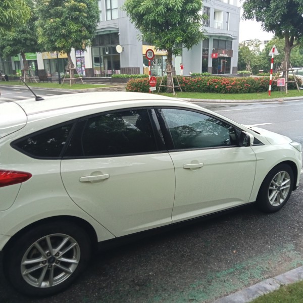 Ford Focus cần bán xe fordcus Trent 2018.