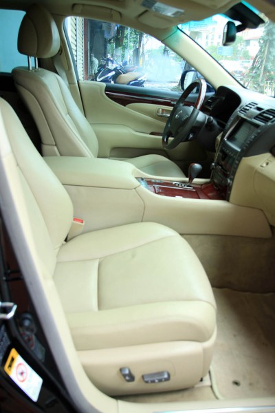 Lexus LS 460 ( 2006 )