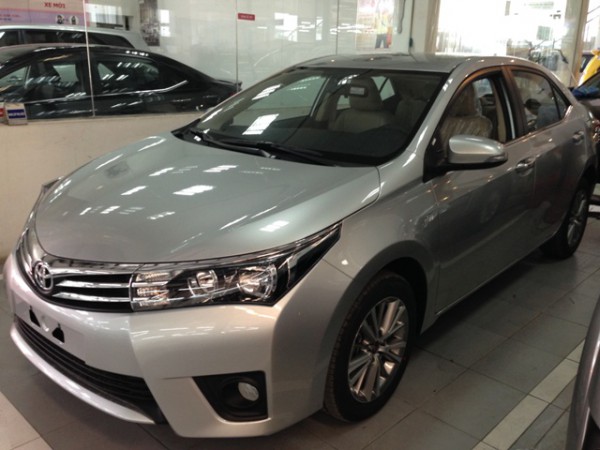 Toyota Corolla Altis 2.0V giá tốt nhất.LH Huy 0978329189