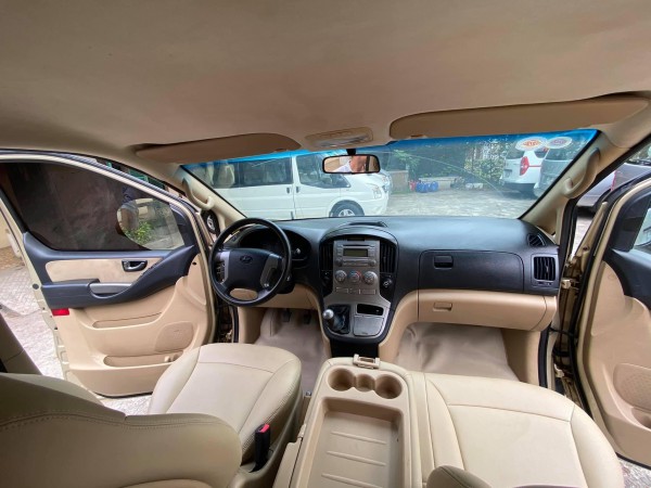 Hyundai Grand Starex Bán xe 9 chỗ Hyundai Starex đời 2010