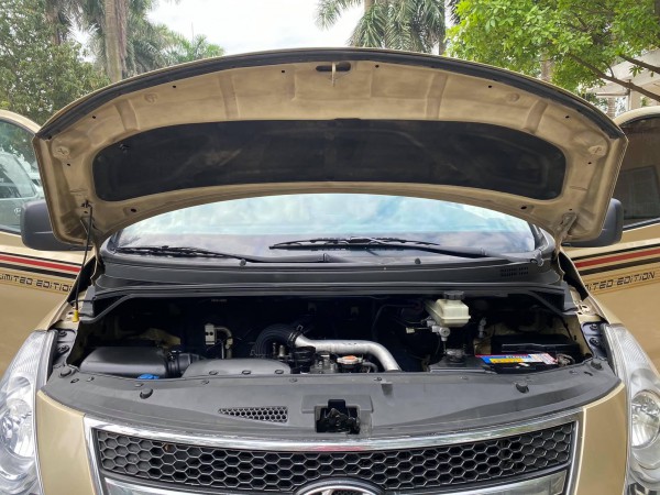 Hyundai Grand Starex Bán xe 9 chỗ Hyundai Starex đời 2010